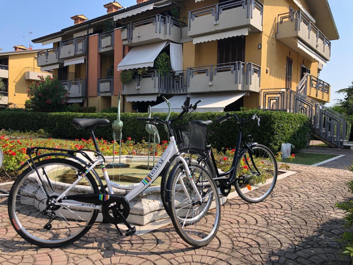 Discovery Flat With Pool & Bikes Apartment ซีร์มิโอเน ภายนอก รูปภาพ