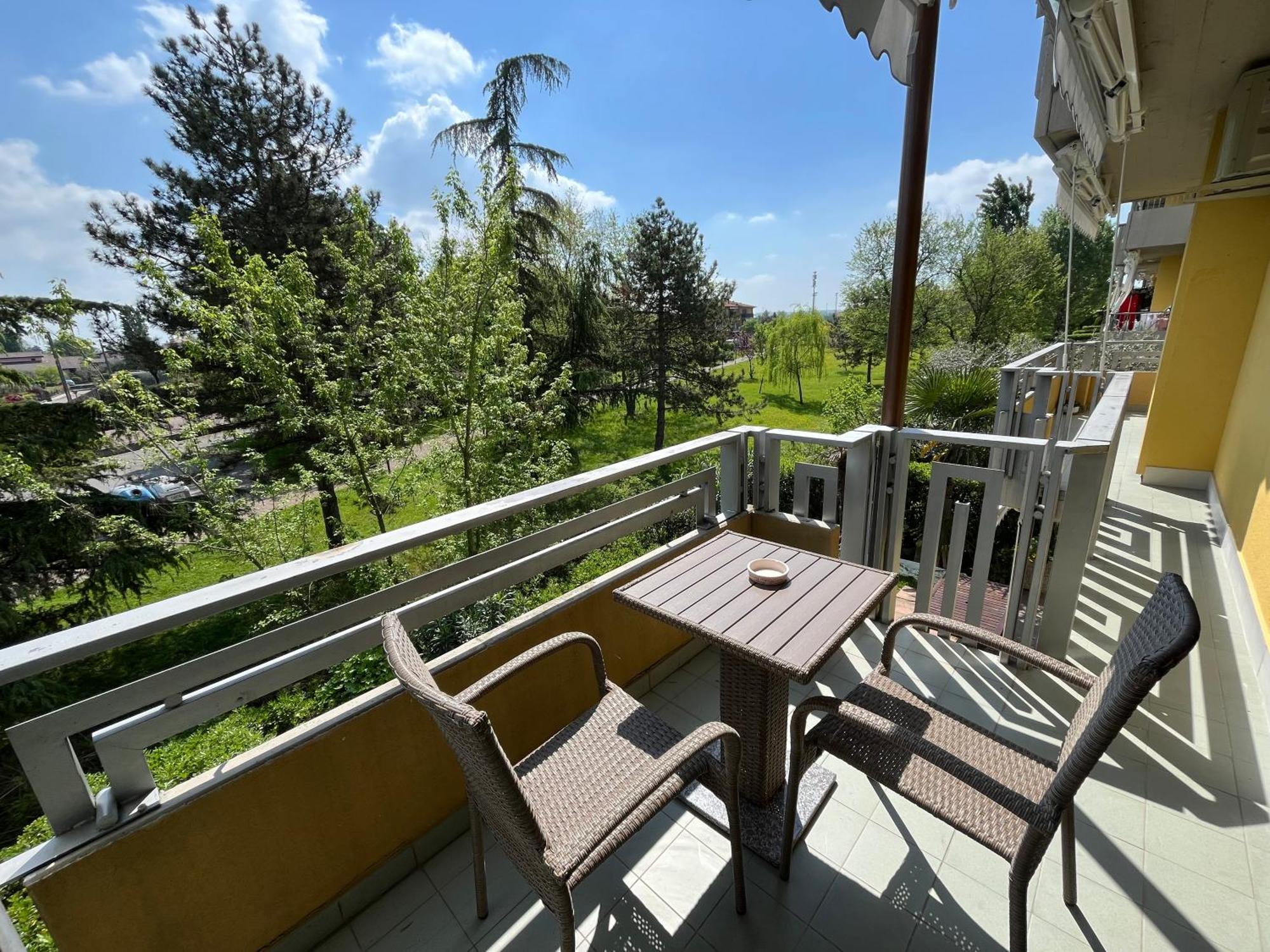 Discovery Flat With Pool & Bikes Apartment ซีร์มิโอเน ภายนอก รูปภาพ